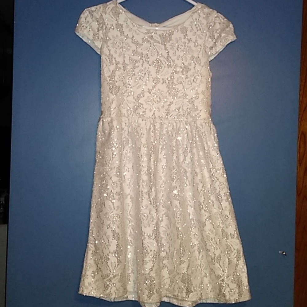 Girls dress